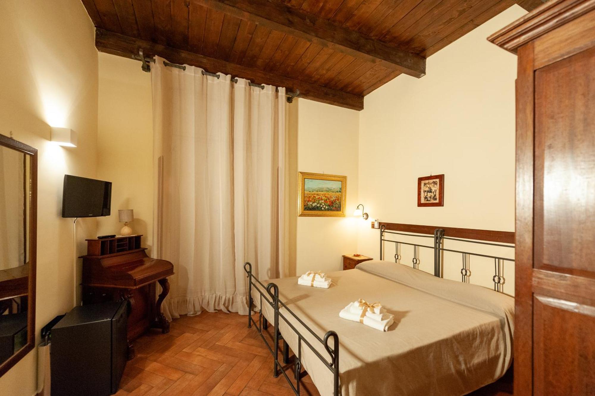 B&B Conte Cavour Nápoles Exterior foto