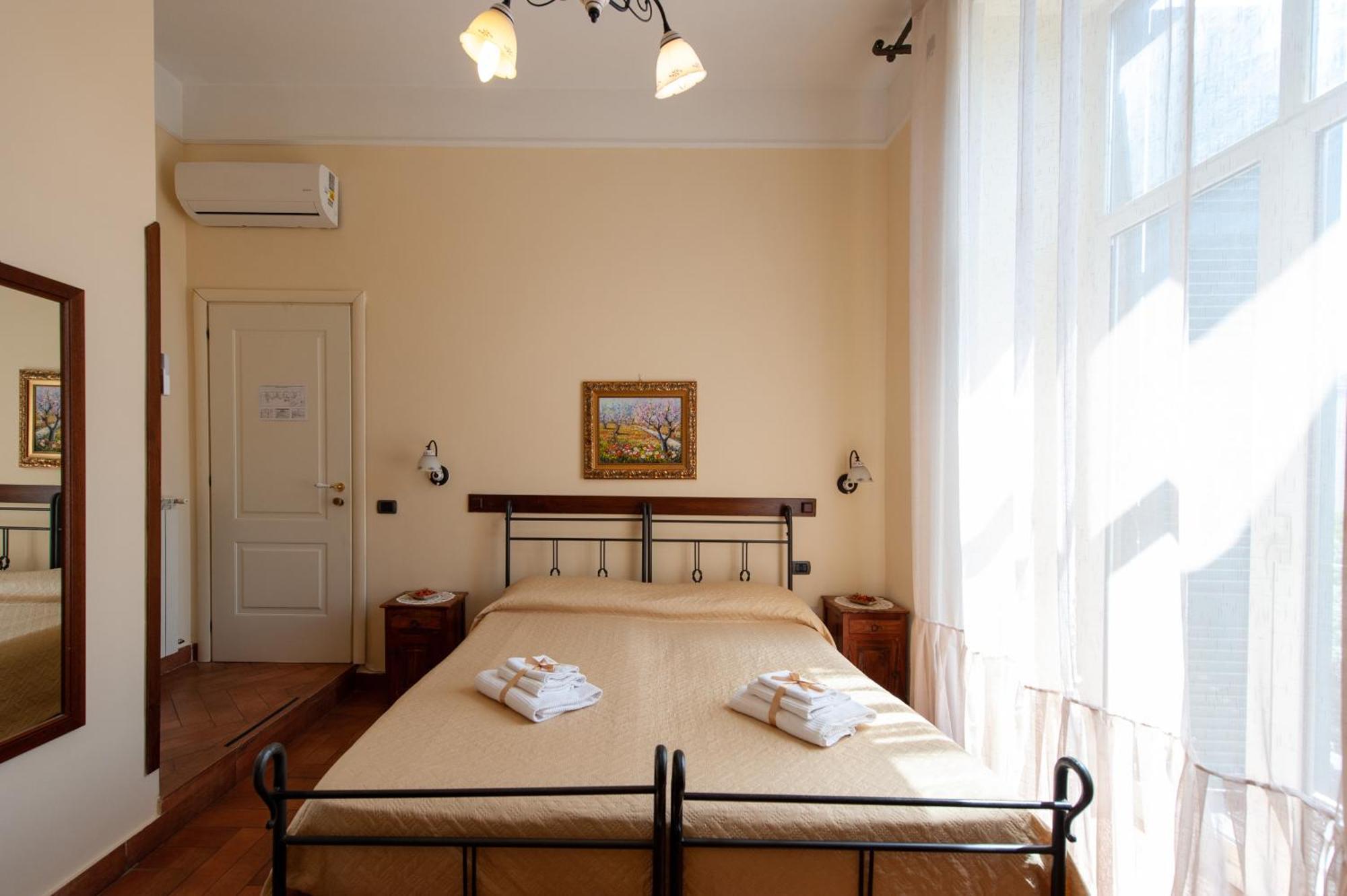 B&B Conte Cavour Nápoles Exterior foto