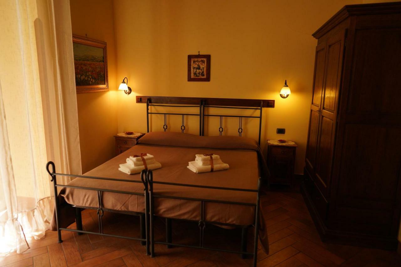 B&B Conte Cavour Nápoles Exterior foto